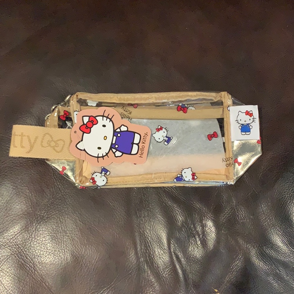Hello Kitty vinyl pouch
